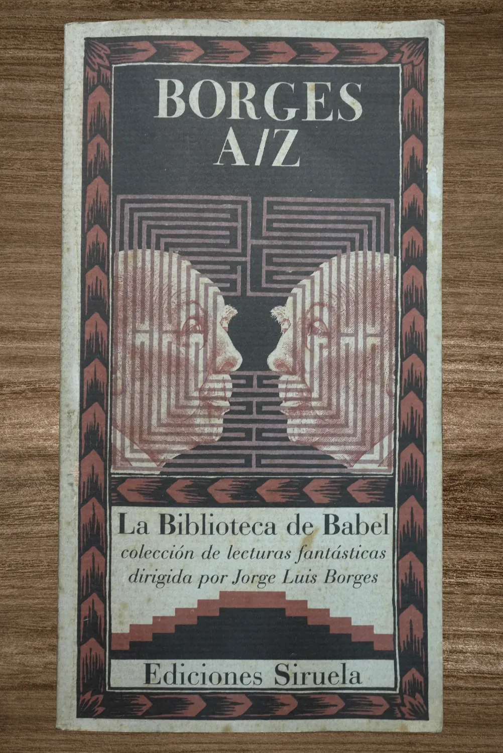 LA BIBLIOTECA DE PAPEL